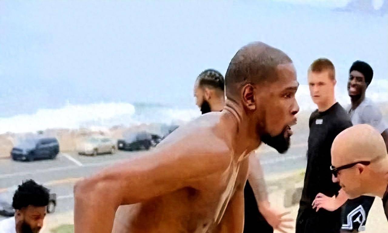 Yabo-杜兰特意外战胜澳大利亚队，战术调整引爆全场！上演精彩一战-Yabo